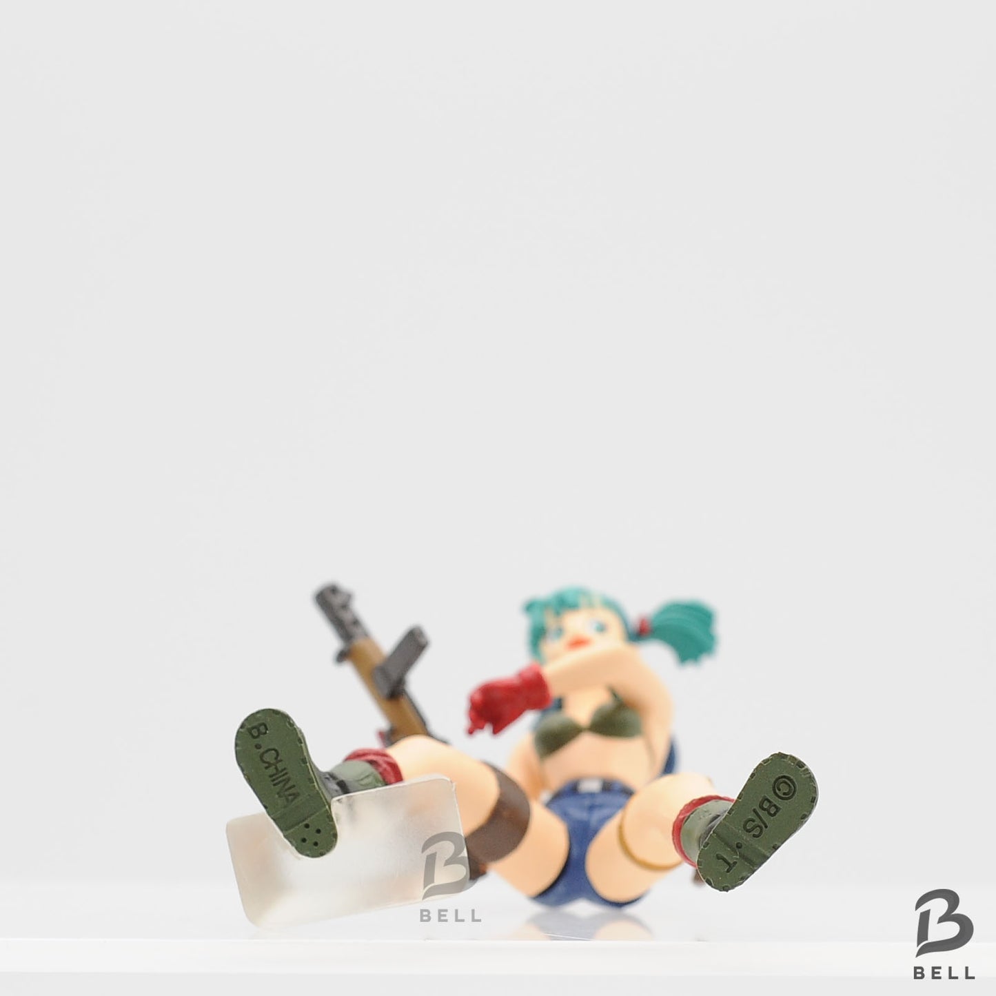 Dragon Ball Z Bulma Anime figure Japan Gashaopn with a capsule and sticker New