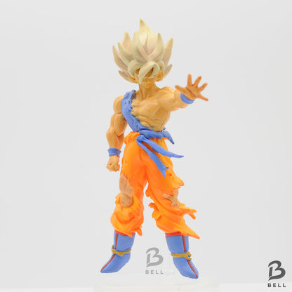 Dragon Ball Z Son Goku Anime figure Japan Gashaopn with a capsule and sticker