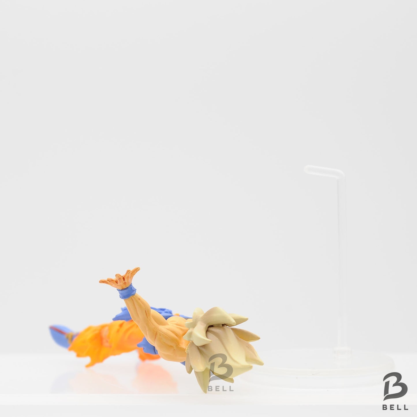 Dragon Ball Z Son Goku Anime figure Japan Gashaopn with a capsule and sticker