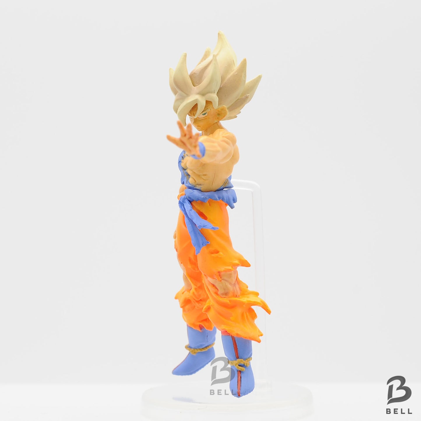 Dragon Ball Z Son Goku Anime figure Japan Gashaopn with a capsule and sticker
